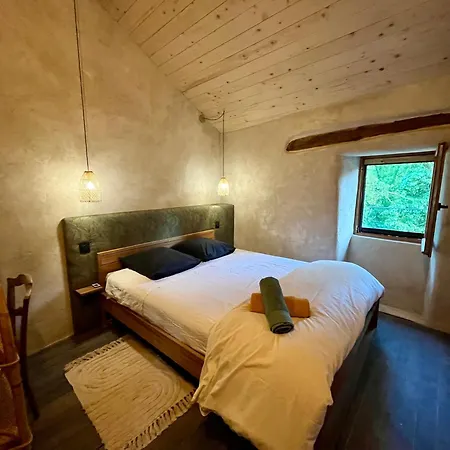 בית נופש Parenthese En Foret - Hautbois, Sidobre Le Bez (Tarn)